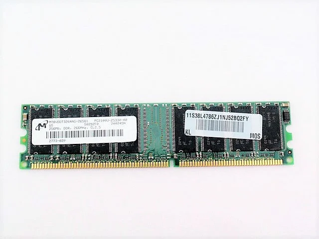 Micron MT16VDDT3264AG-265B1 RAM DIMM Memory 256MB PC2100U 38L4786