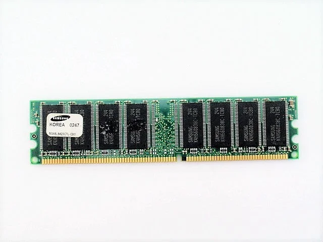 Samsung M368L6423CTL-CB0 Desktop 512MB DIMM PC2100U CL2.5 266Mhz